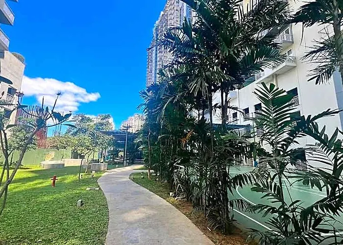 R'holistay Kasara Urban Residences Pasig Hotel 4*